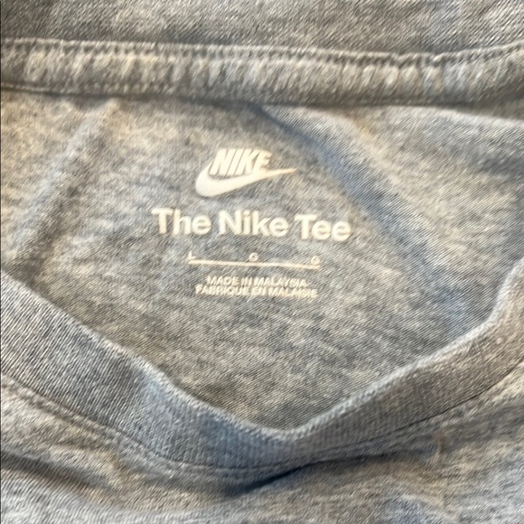 Nike Heather Gray Tee - Picture 2 of 5
